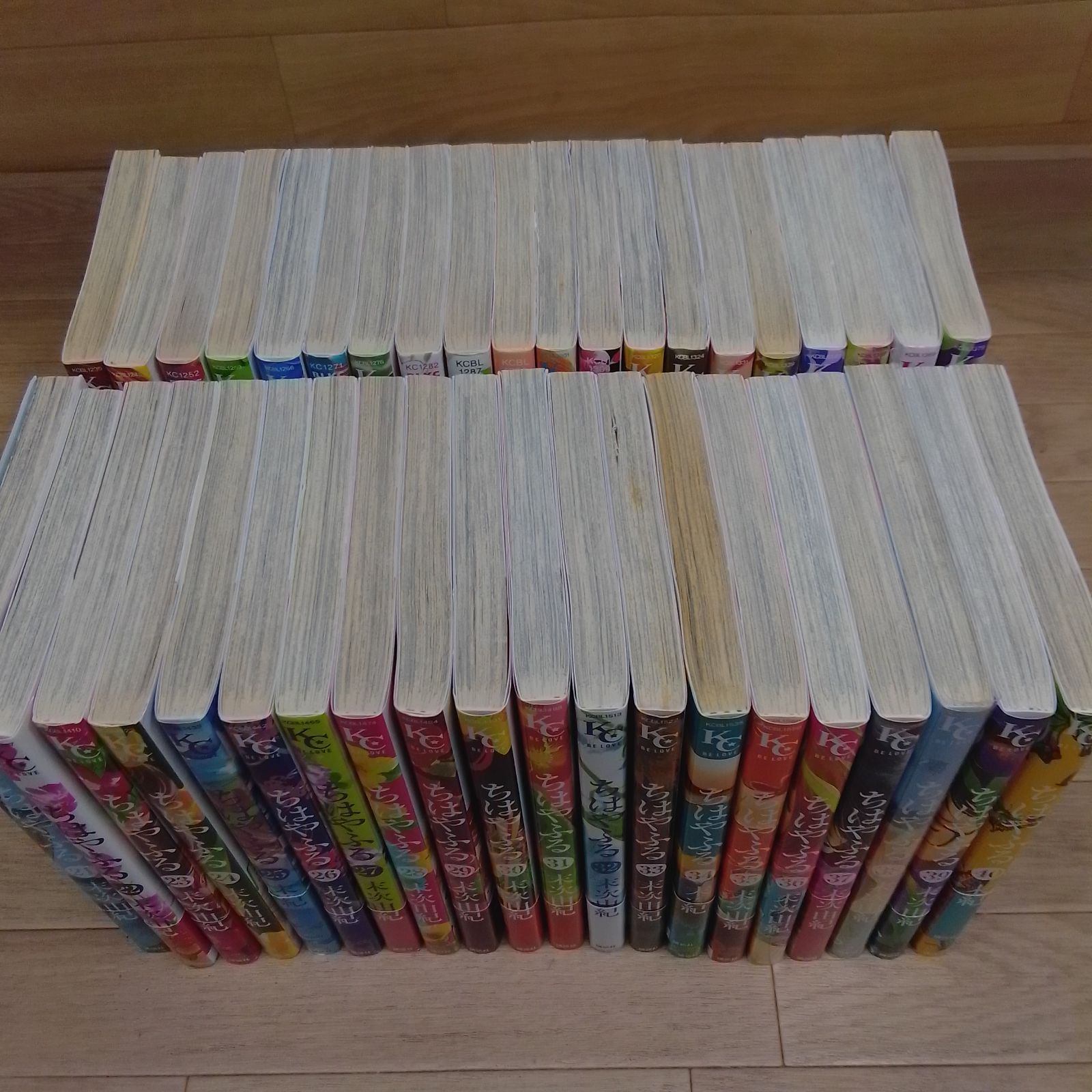 【初版多】ちはやふる1〜40巻セット 帯有り 末次由紀 ちはやふる 1-45巻 新品セット | 末次 由紀 |本 | 通販 | Amazon