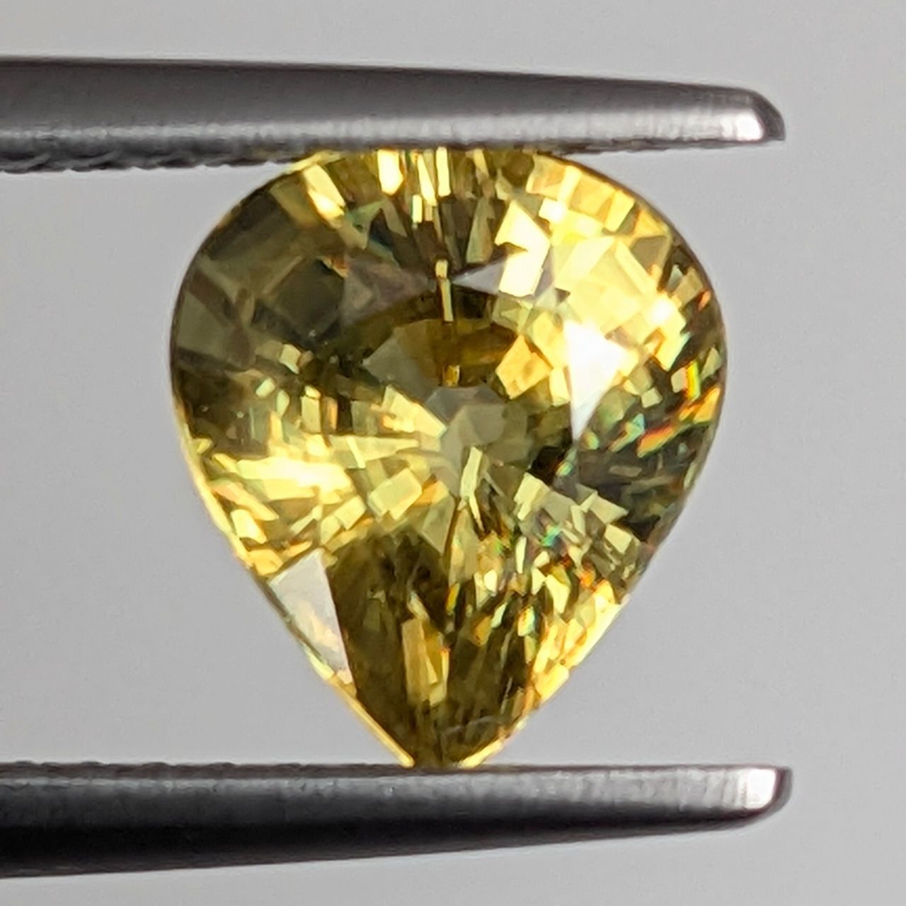 スフェーン マダガスカル産 1.64 ct