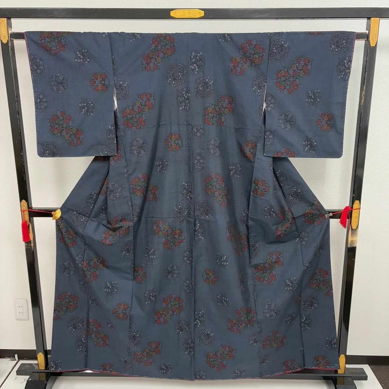 本場大島紬 泥藍染 カタス式 素敵な絣柄 正絹 着物 MK-2250 - メルカリ