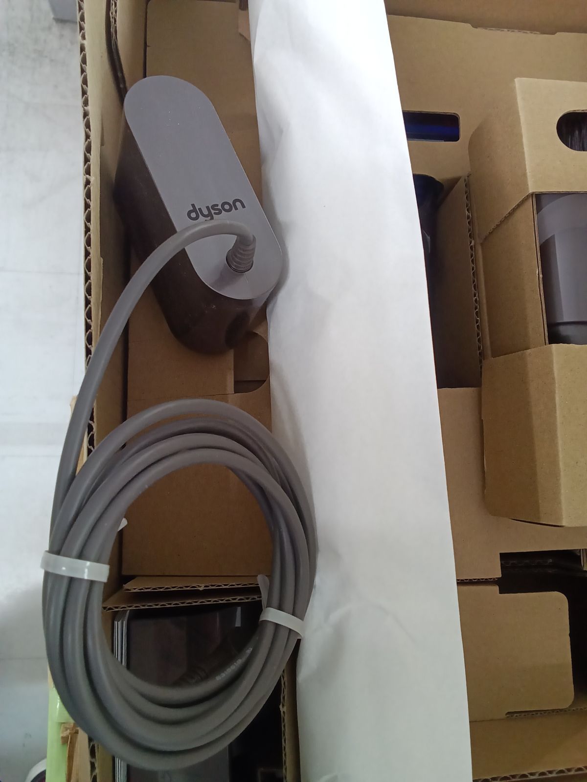 ☆リユースのサカイ横浜南店☆ dyson コードレスクリーナー Digital 