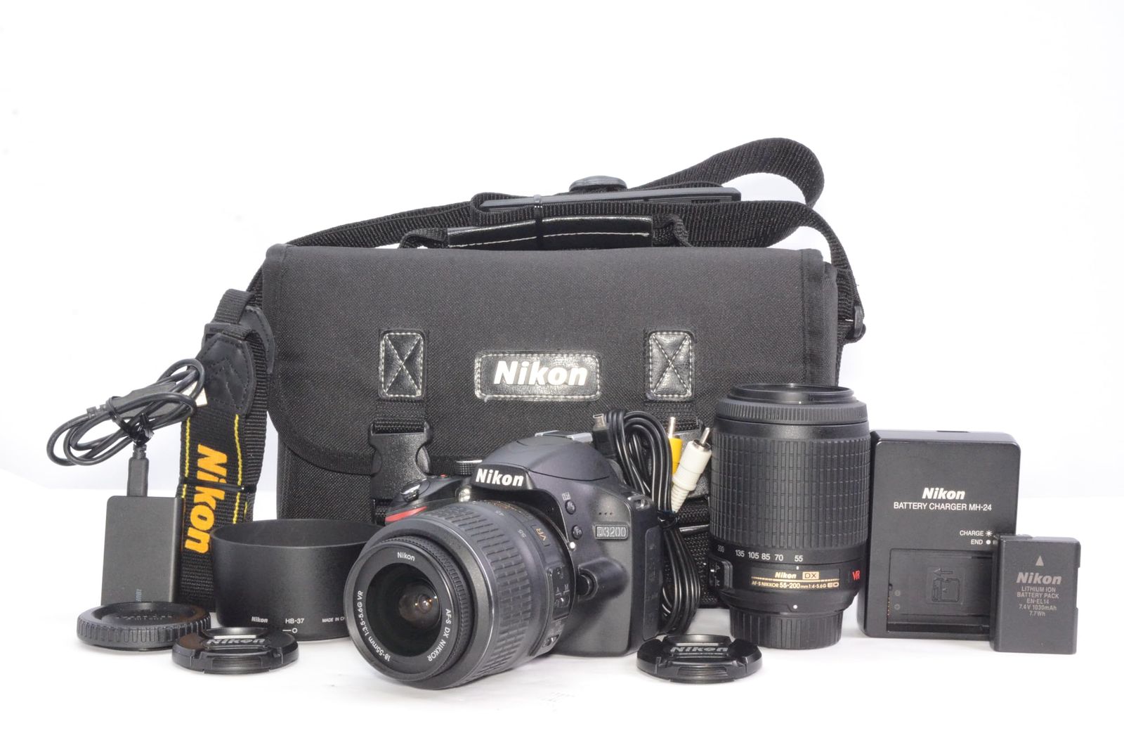 カメラバッグ付き Nikon ニコン D 3200 200 mmダブルズームキット 55 mm ブラック デジタル一眼レフカメラ