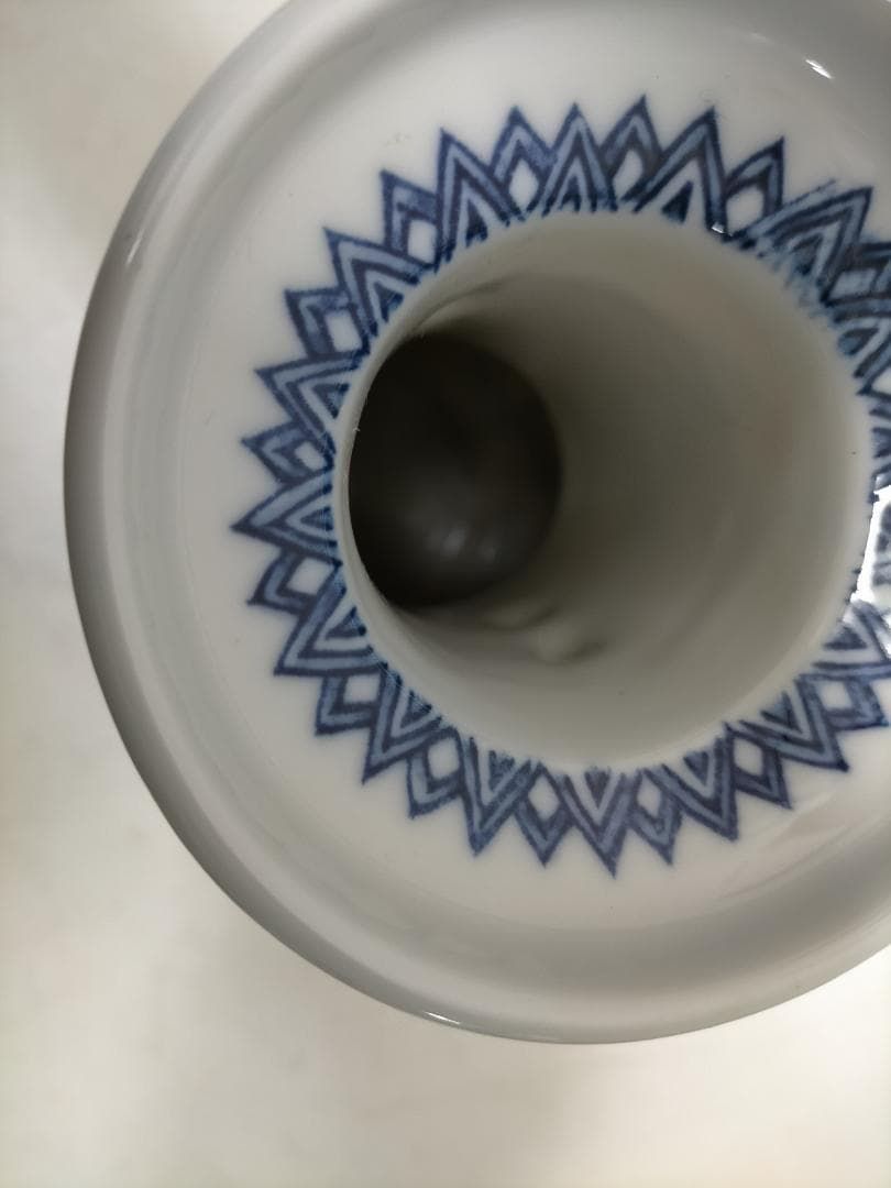 送料無料 西尾瑞豊作 瑞豊造 染付 花入 花瓶 魚耳 双魚耳 人物文 共箱