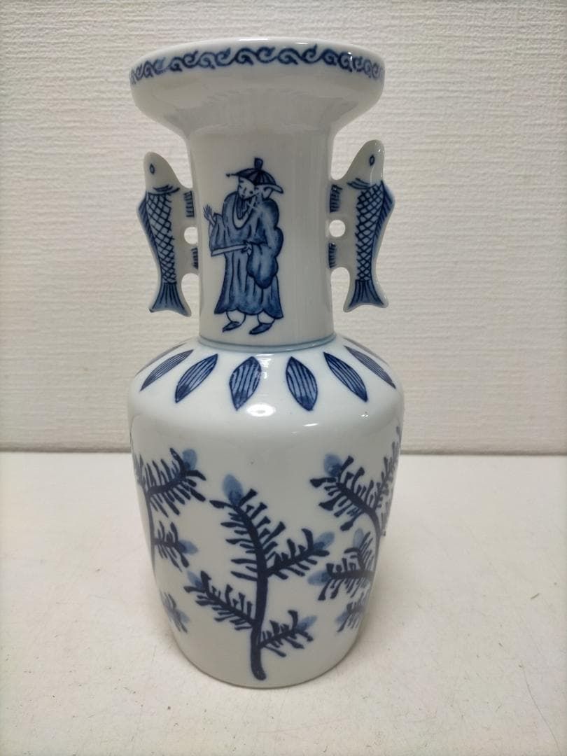 送料無料 西尾瑞豊作 瑞豊造 染付 花入 花瓶 魚耳 双魚耳 人物文 共箱