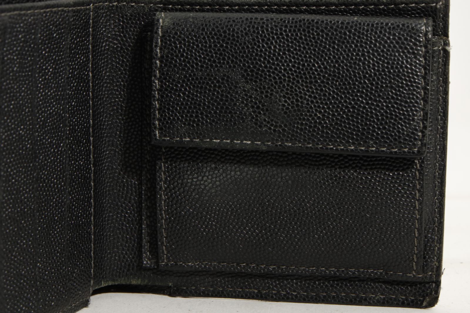 Bj2512 Cartier カルティエ 二つ折財布 二つ折り ブラック 箱付き