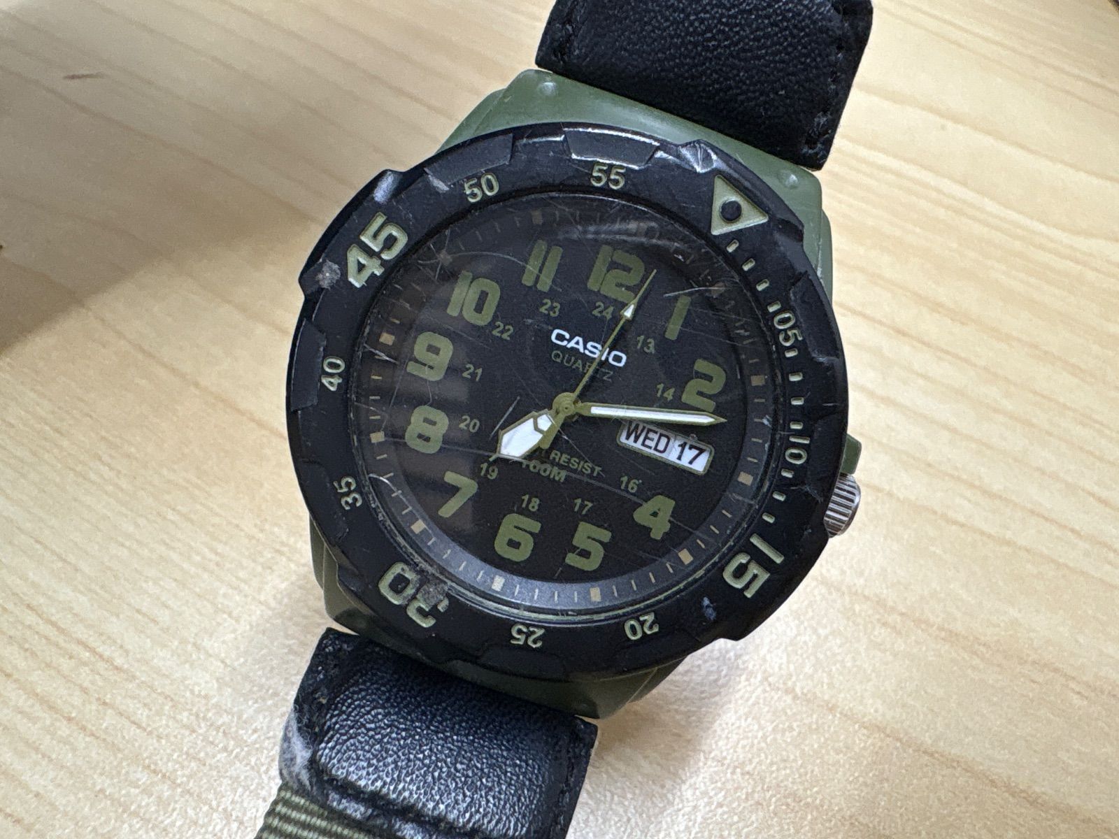 CASIO MRW-200H カシオ グリーン&ブラック