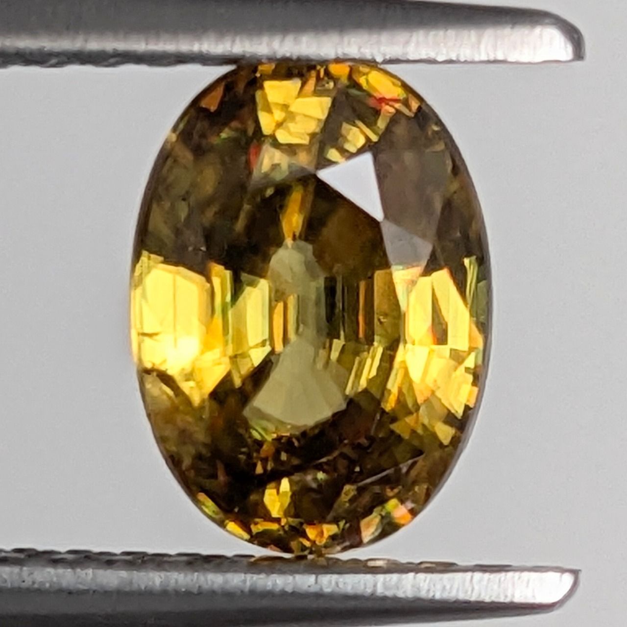 スフェーン マダガスカル産 1.41 ct