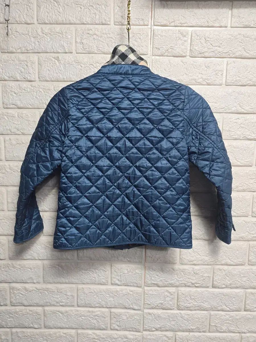 バーバリー キッズ キルティング ジャケット 6y110 - メルカリ