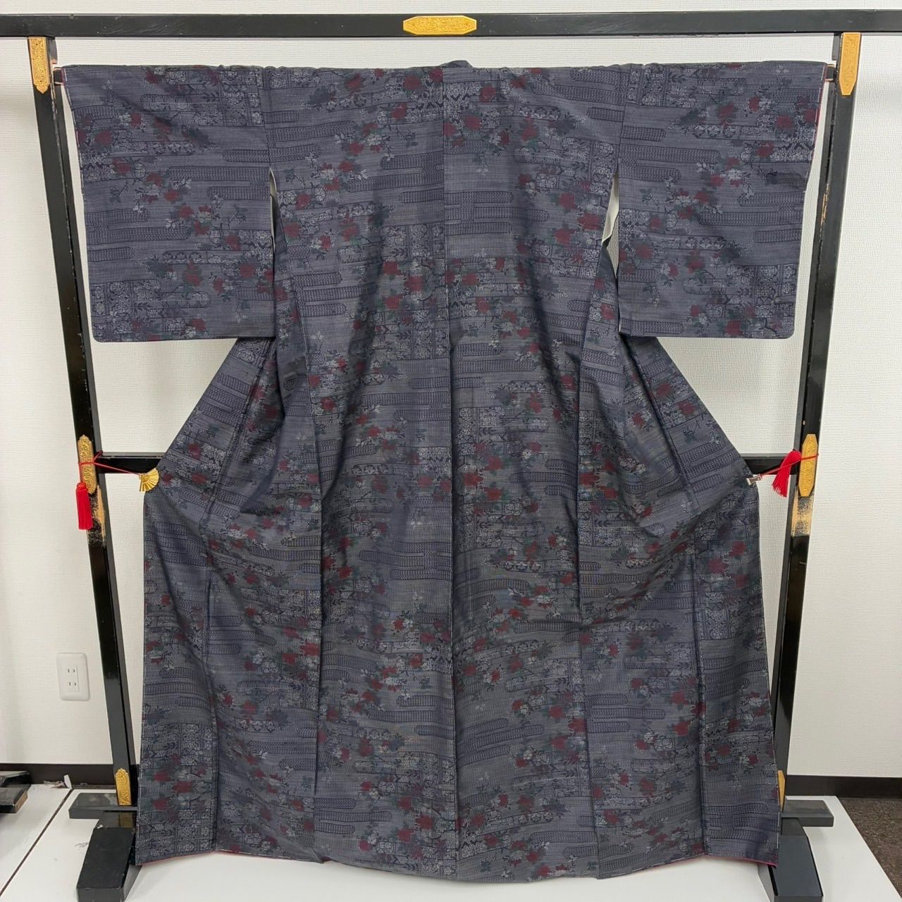 本場大島紬 横双 裄67 素敵な絣柄 正絹 着物 MK-2254 - メルカリ