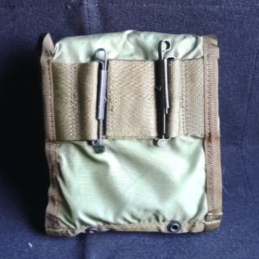 米軍実物】ファーストエイドキット ポーチ&ケース - メルカリ