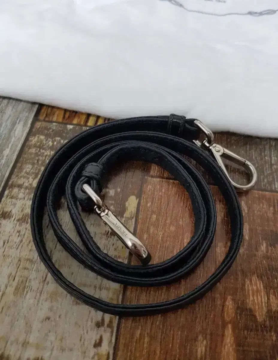 PRADA レムスキン