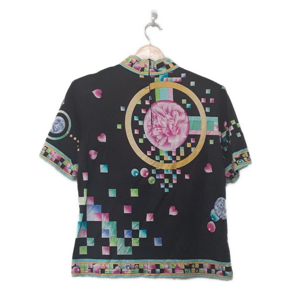 LEONARD レオナール 半袖カットソー サイズLL レディース - 黒×ピンク×マルチ その他 襟 花柄 ハート ハーフジップ 肩パッド