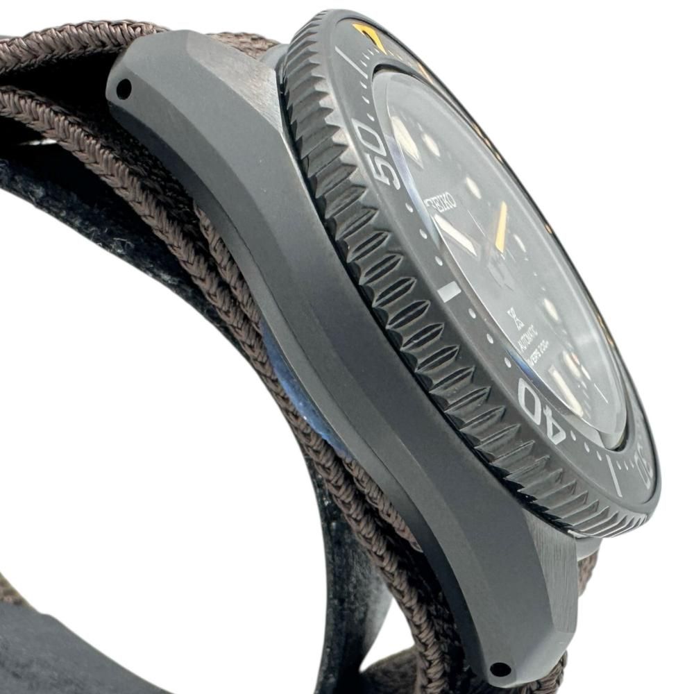 ブラック文字盤 ブラウンナイロンベルト