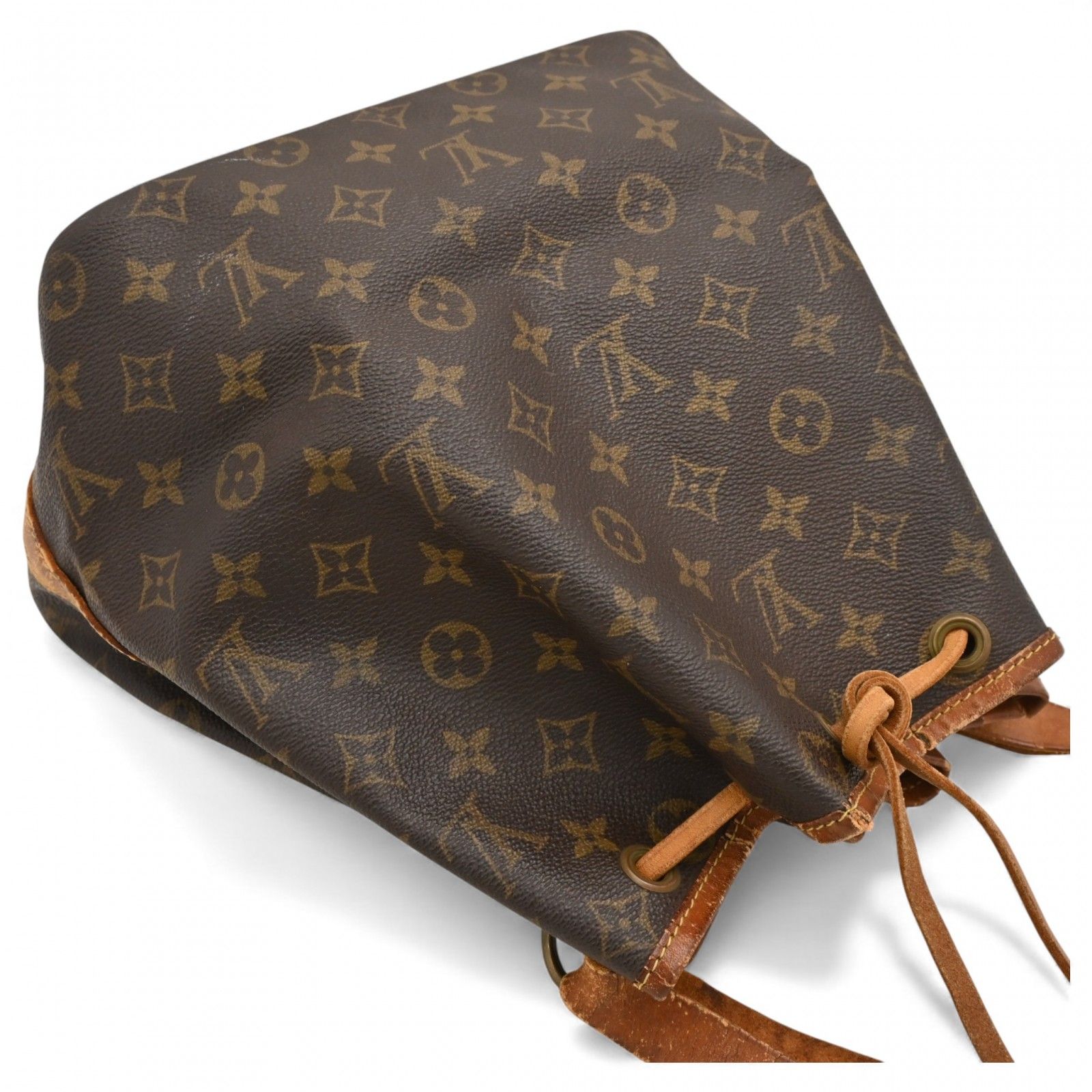 ルイヴィトン　モノグラム　ショルダーバック　プチノエ♡ プチ・ノエ モノグラム｜ルイ・ヴィトン 公式サイト - M46984