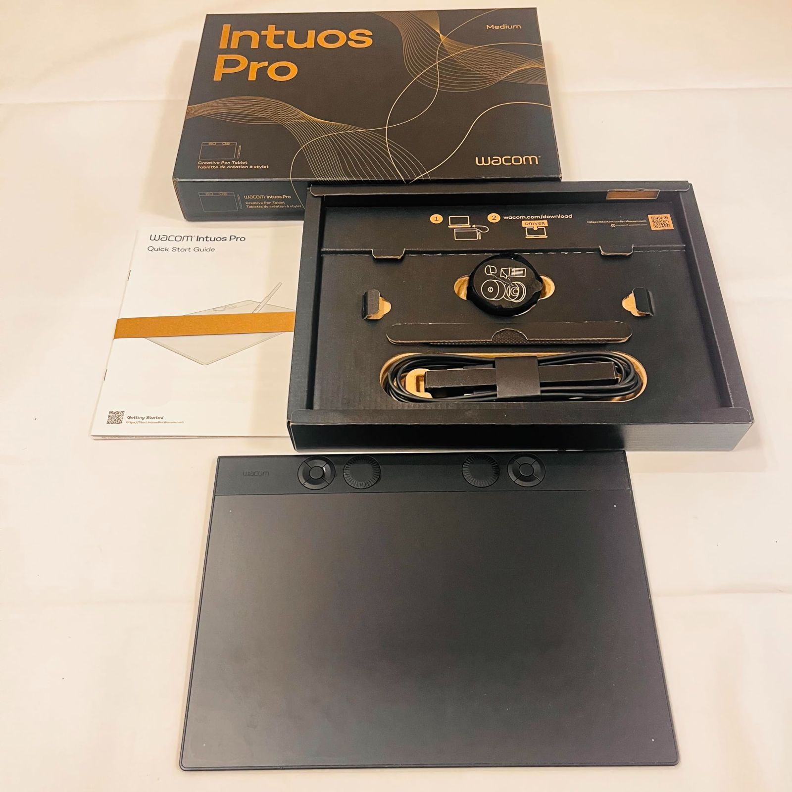 Wacom Intuos Pro medium ワコム ペンタブレット No 2869