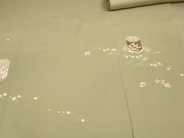  上 京都の和装業の老舗一門 千切屋治兵衛 付下げ 反物 着尺 駒刺繍 貝桶花文 金彩 鈴乃屋扱い kh 6 訪問着 付け下げ 着物反物