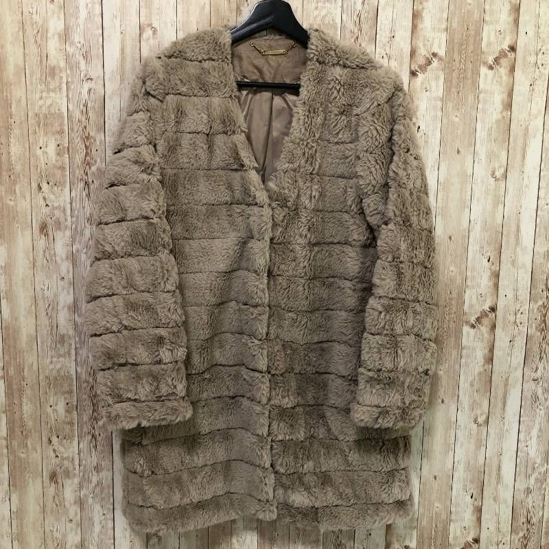 タ Anne Coquine アンコキーヌ フェイクファー ノー コート グレージュ系 M