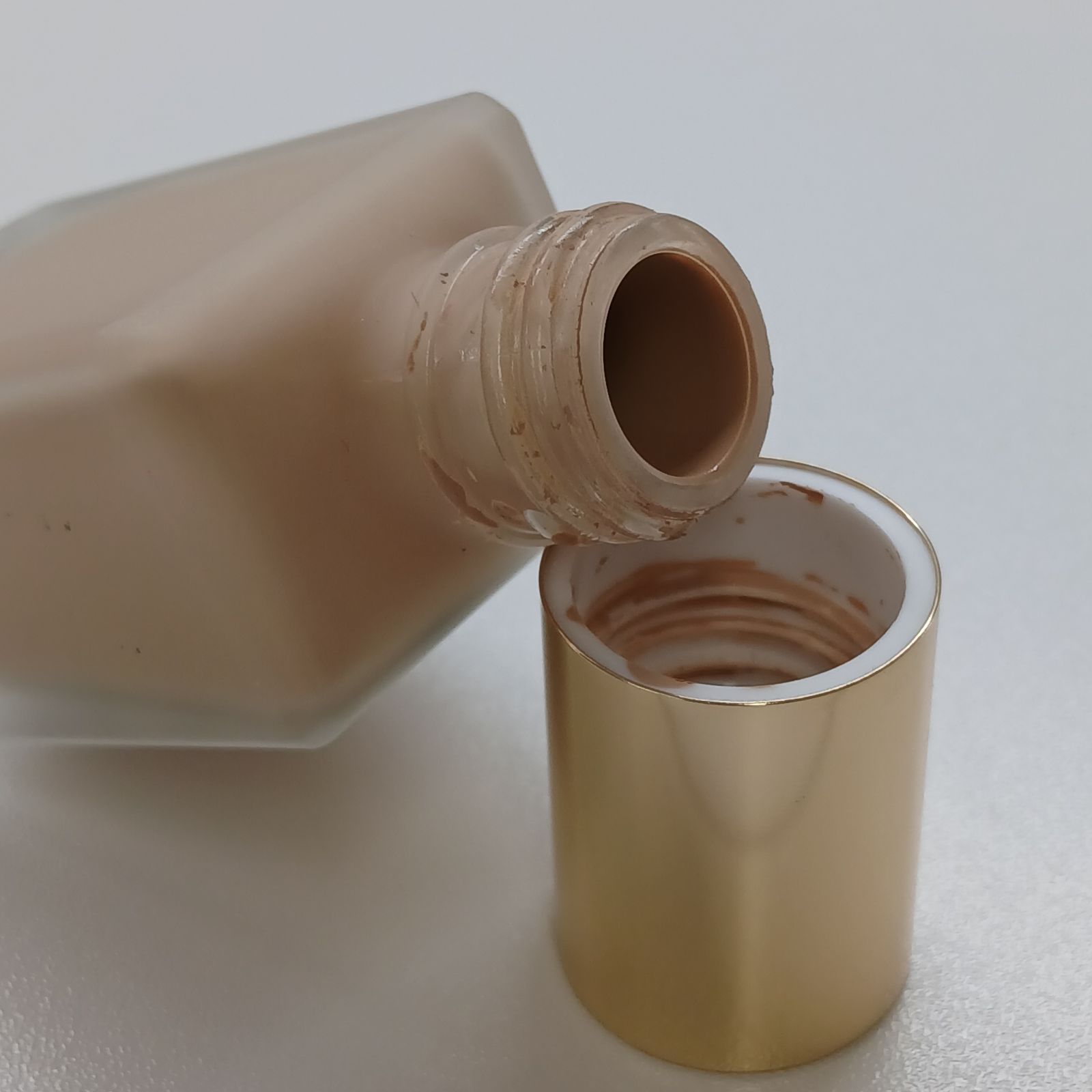 エスティローダー ダブルウェア1W2 リキッドファンデーション CO