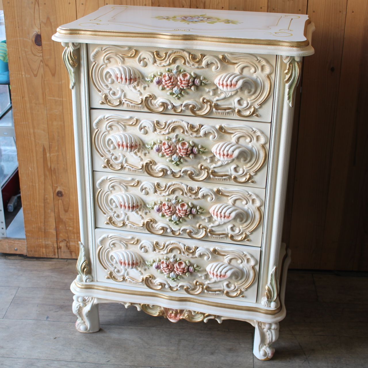 694 ロココ調のチェスト アンティーク調 薔薇 猫脚 姫系