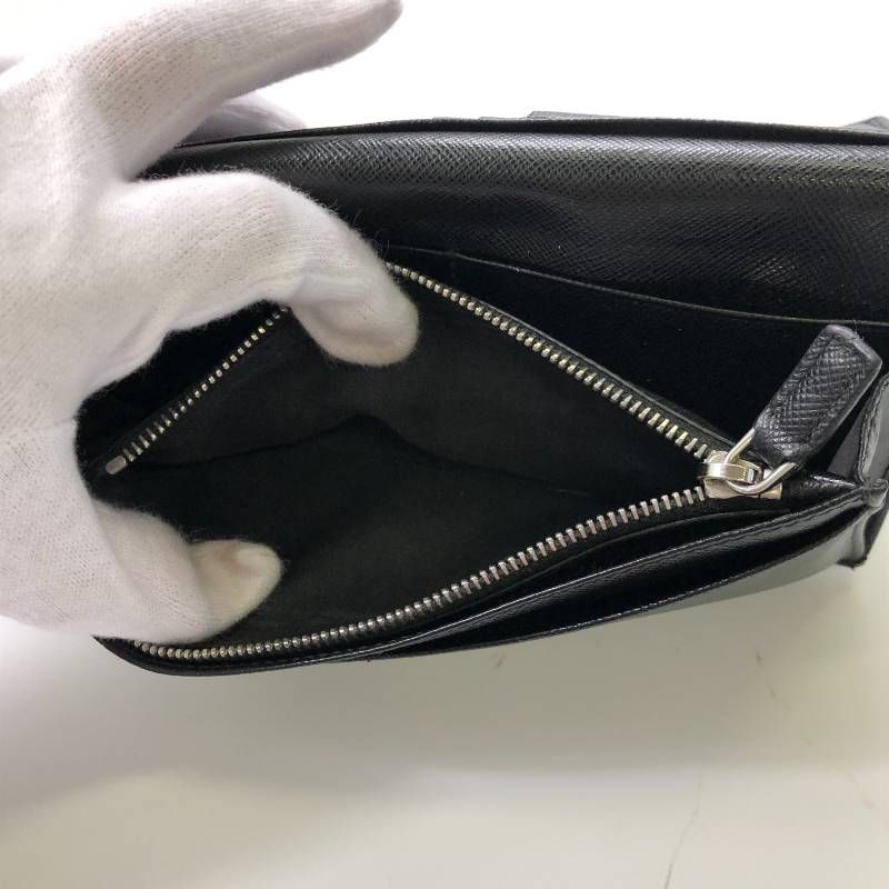 三角ロゴ サフィアーノ