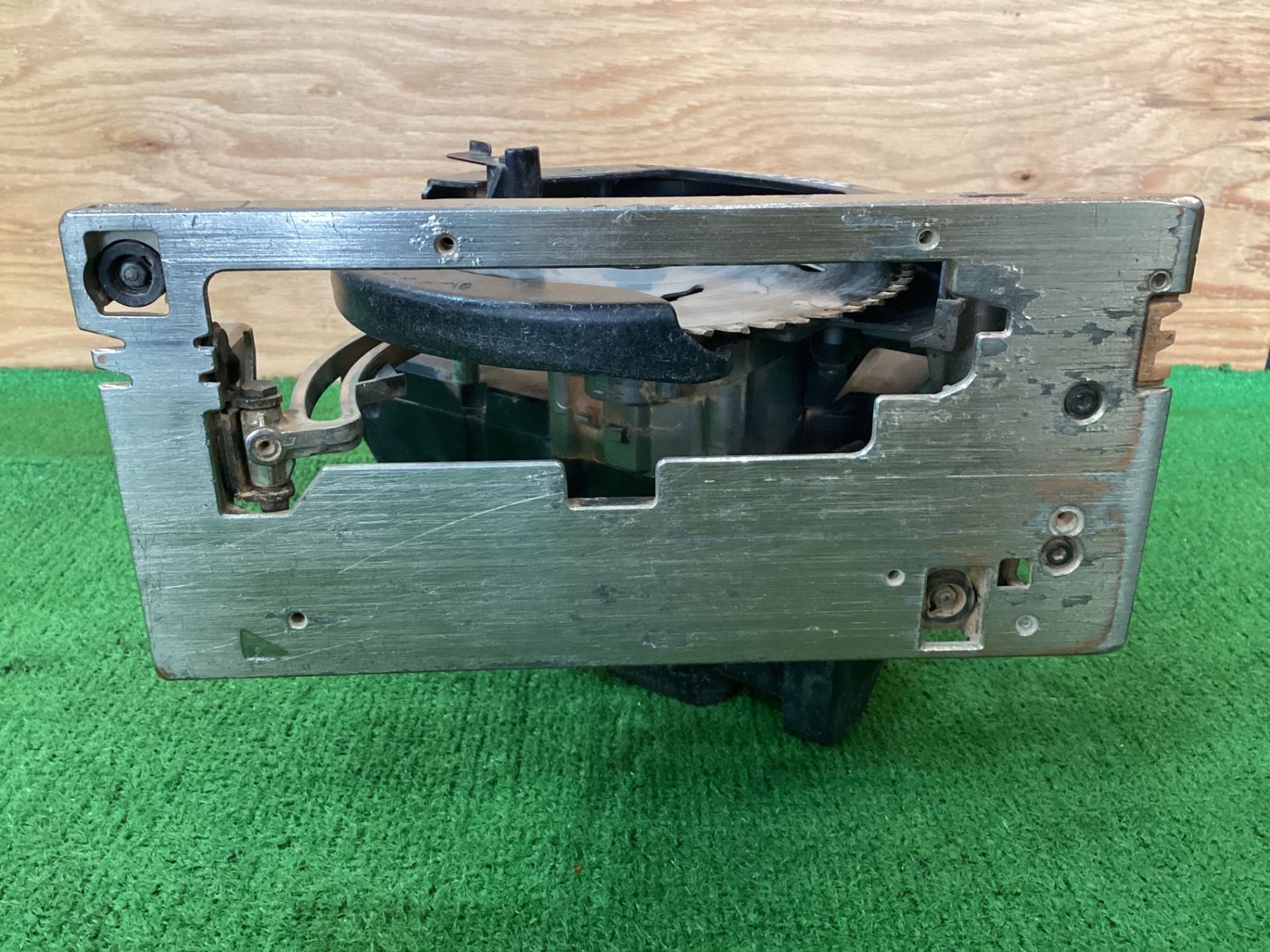  マキタ HS 001 G 165㎜ 充電式丸のこ 40 V 2.5 Ahバッテリ付 バッテリ充電回数194回 バッテリ寿命2 4 Q-217 マルノコ 切断工具 切断機