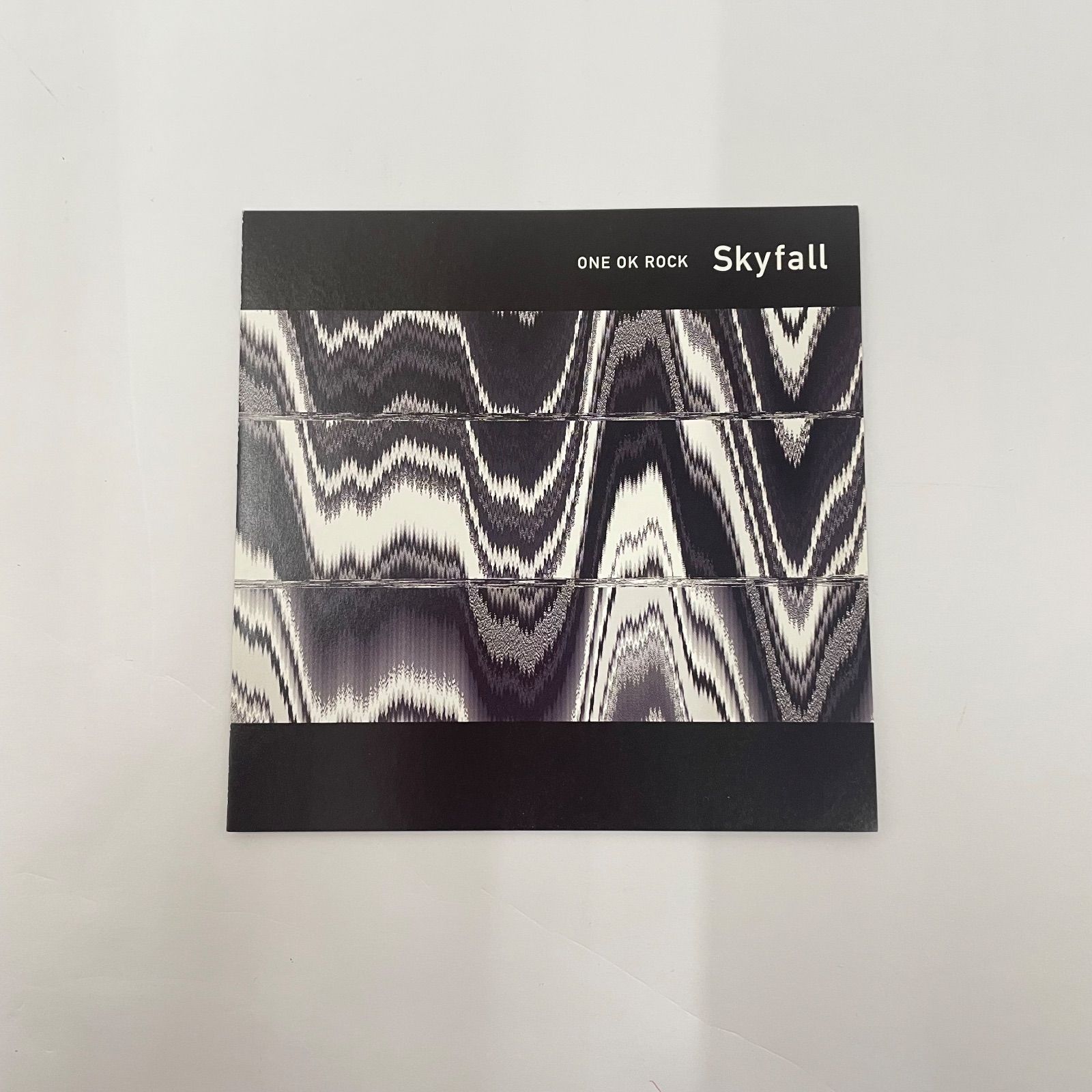 瀬戸店】ONE OK ROCK / Skyfall【325-8384】 - メルカリ