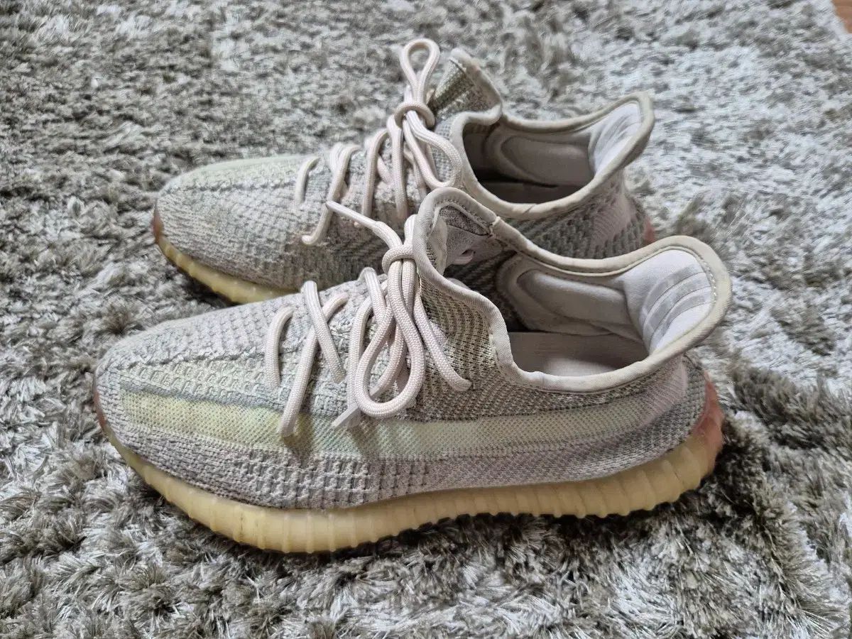 アディダス イージーブースト 350 V2 シトリン adidas YEEZY Boost 350 