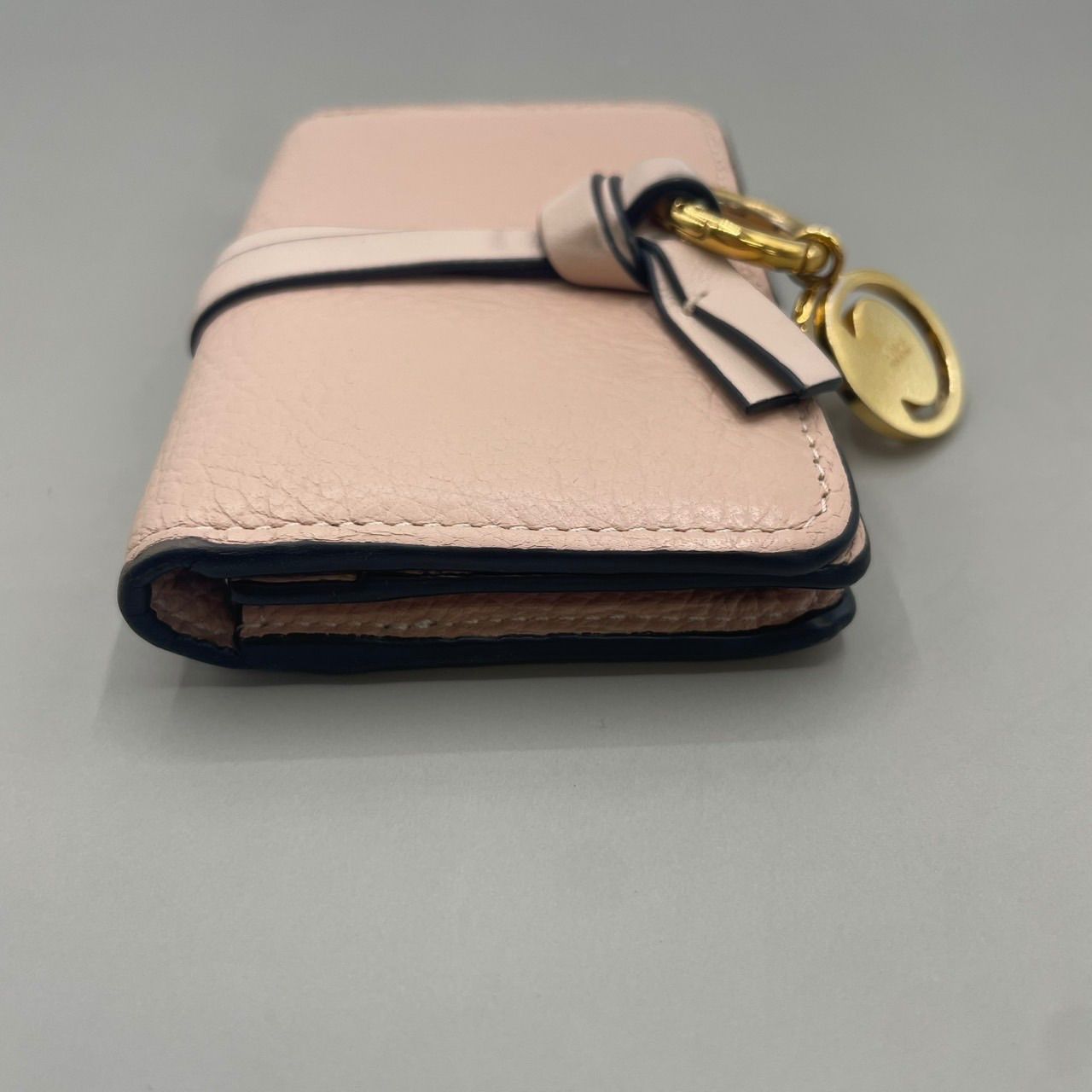 極美品 Chloe クロエ カードケース 名刺入れ ロゴチャーム ゴールド