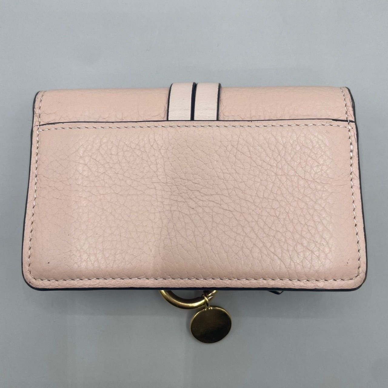 Chloe クロエ　ピンクベージュ　レザー名刺入れ ロゴ金具付き　カード入れ Chloe クロエピンクベージュレザー名刺入れ ロゴ金具付きカード入れ