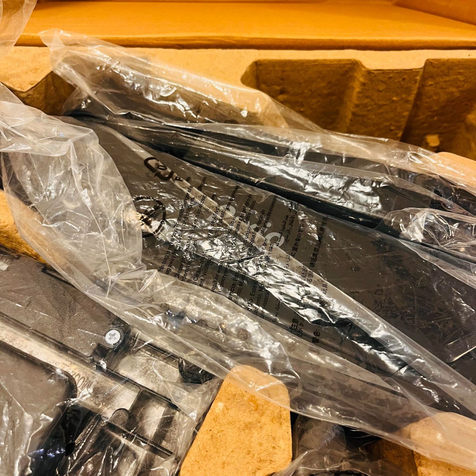 D モニターアーム