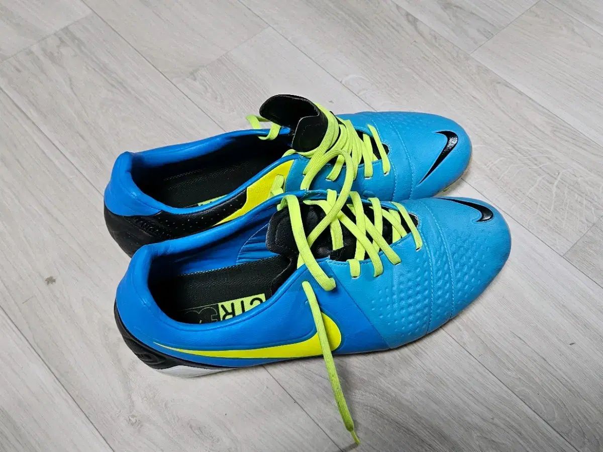 ナイキ CTR 360 トレクァーティスタ HG