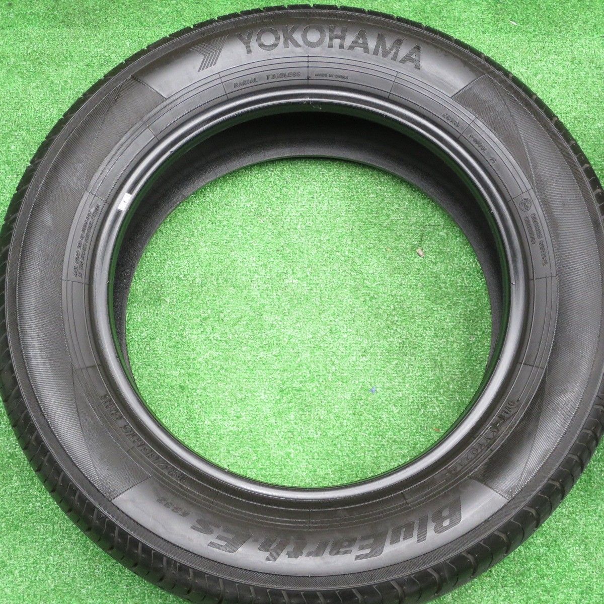 やにょ様送料込　ヨコハマ　ブルーアース　ES32　175/60R15　バリ溝 やにょ様送料込 ヨコハマ ブルーアース ES32 175/60R15 バリ溝 - メルカリ