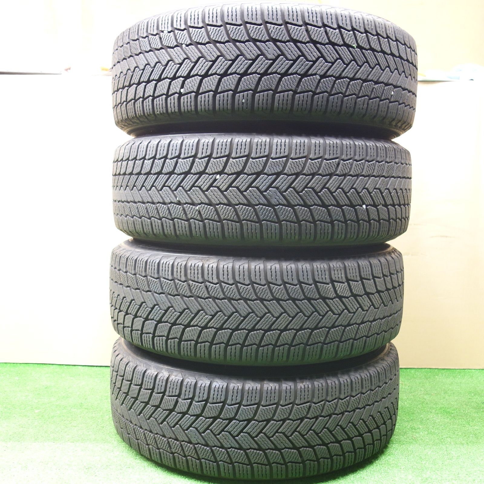 センサー付！バリ溝！23年！キレイ！9分☆レクサス 20系 NX 純正 235