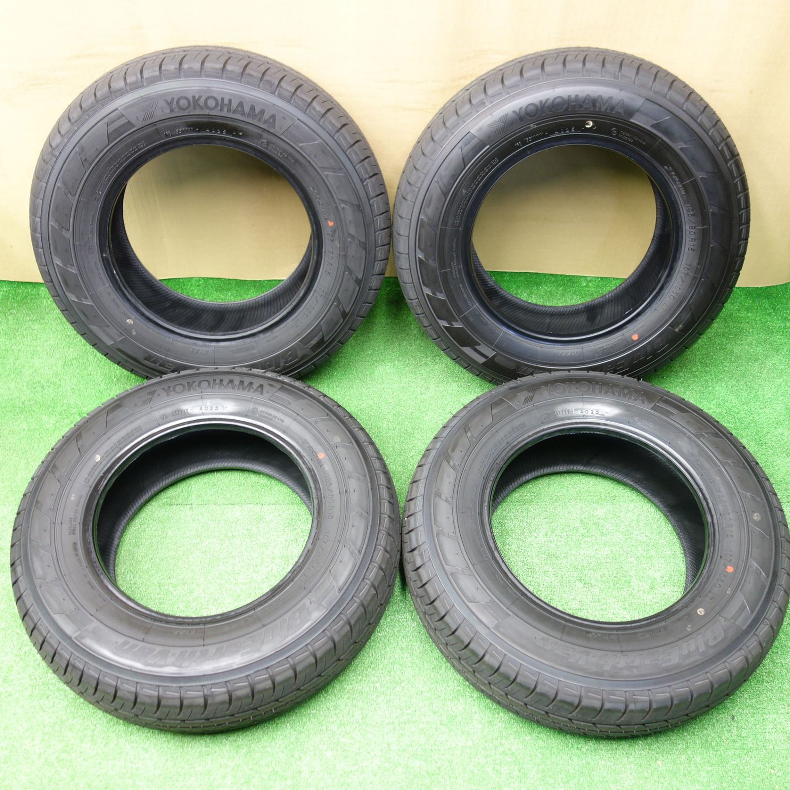 新車外し 25年 195 80 R 15 107 105 Q ヨコハマ BluEarth Van RY 55 ブルーアース バン タイヤ 15インチ ハイエース キャラバン 等 ノタ