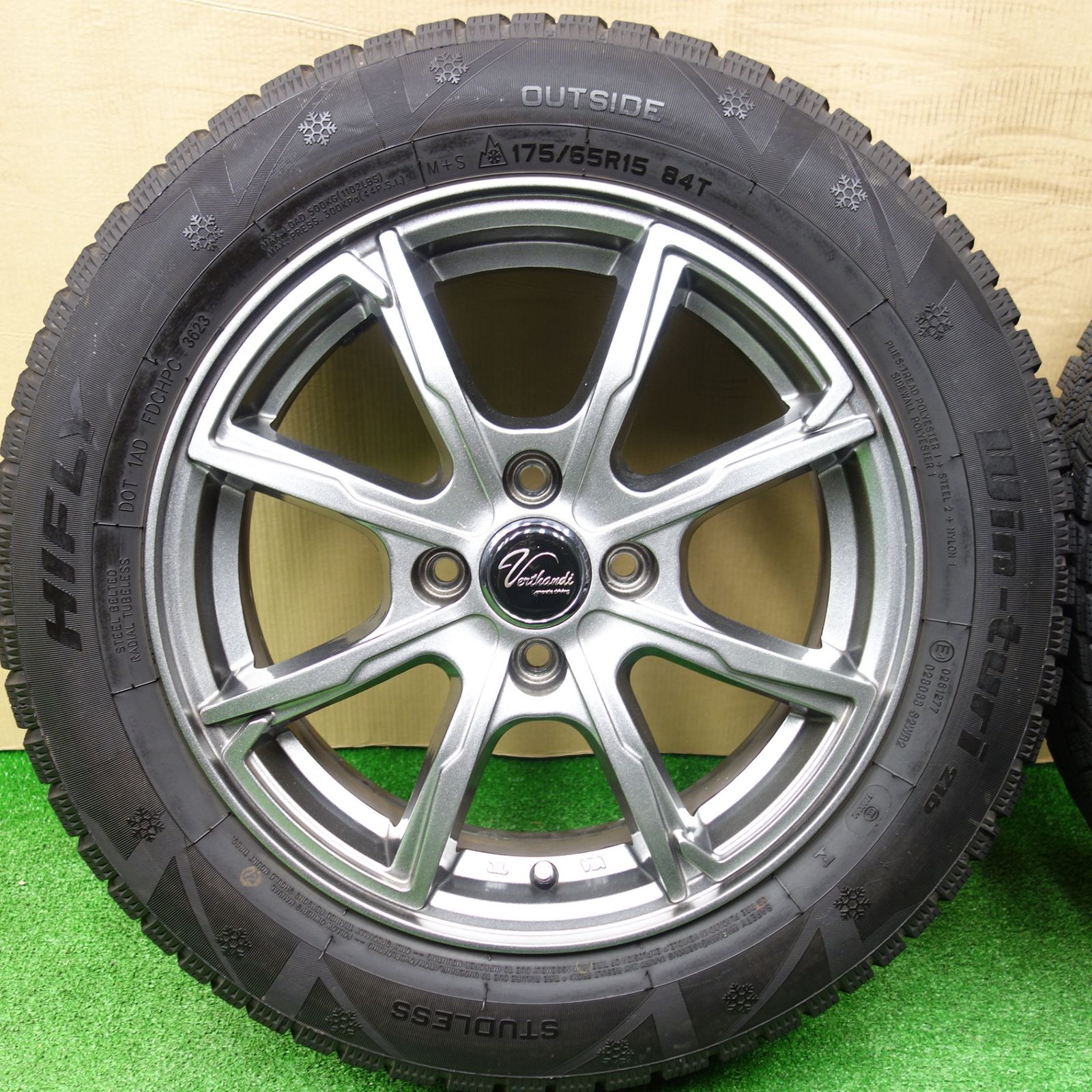 バリ溝 23年 キレイ 9 5分 スタッドレス 175 65 R 15 ハイフライ Win turi 216 Varthandi ヴェルザンディ ヴェルサンディ 15インチ PCD 100 4 H ス