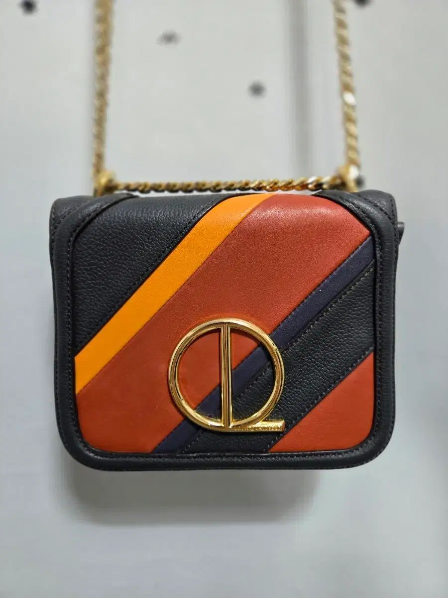 ルイキャトルズ ゴールド ロゴ クロスバック