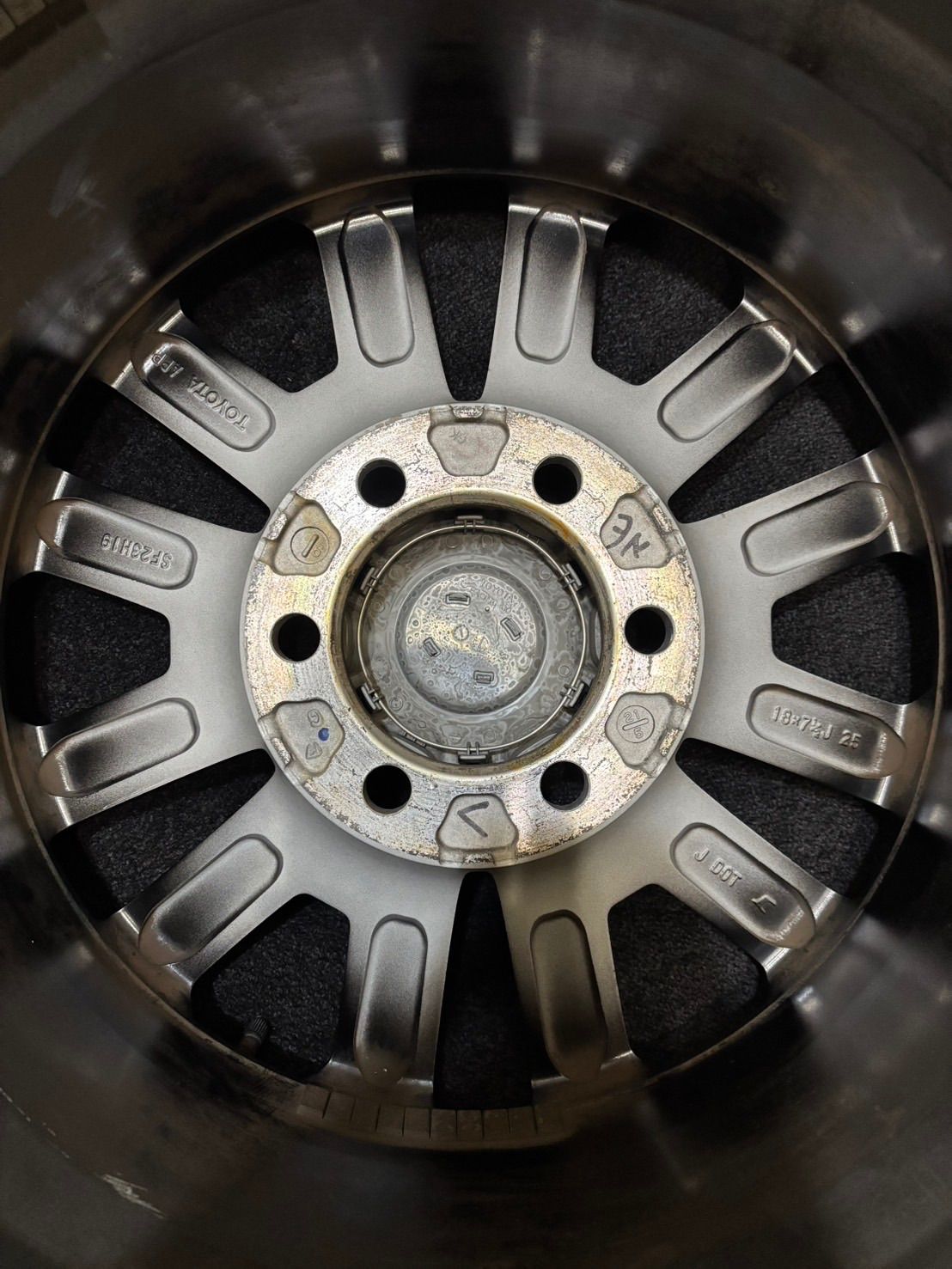  トヨタ 150系 プラド 70 th 車 ブラックエディション 18インチ 7 5 J 25 139 6 H アルミホイール 4本 1 L 103 18インチ ホイール