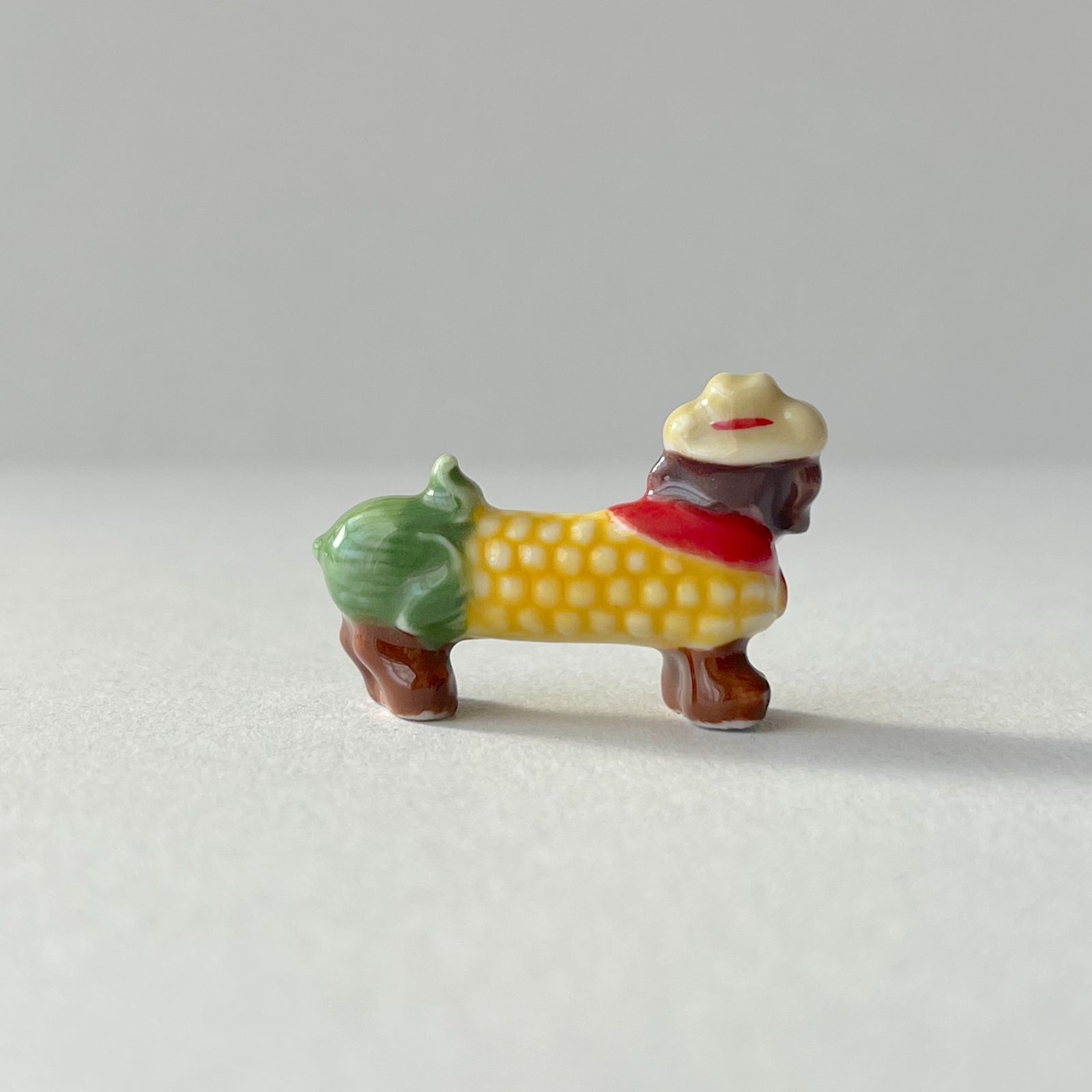 フランス製　ミニチュア フェーヴ とうもろこしなダックスフンド 2013年 フランス フェーブ