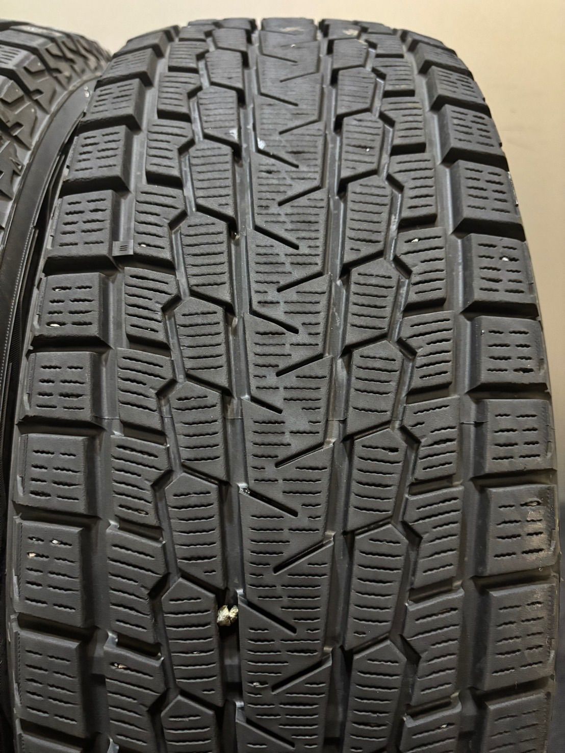 225 60 R 18 ice GUARD G 075 23年製 スタッドレス 4本 ヨコハマ アイスガード ハリアー RAV 4 NX エクストレイル 南7 L 104