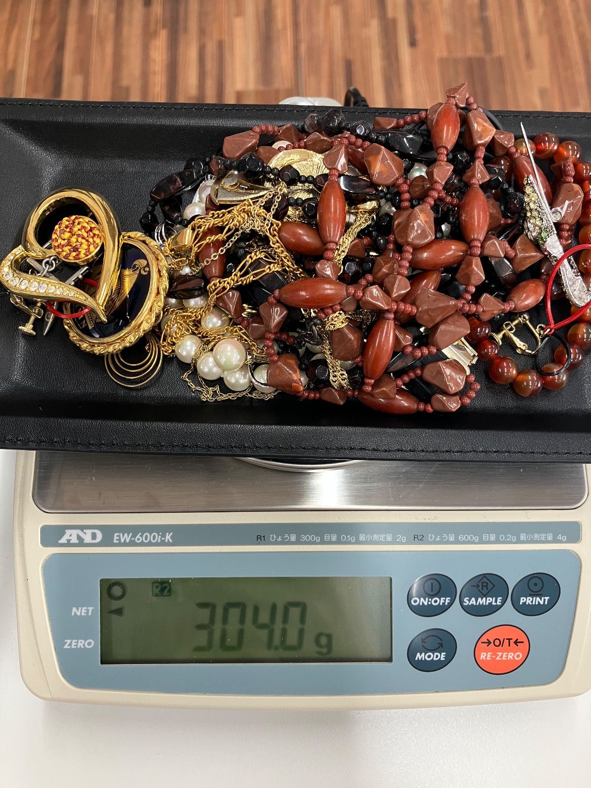 遺品整理 生前整理 アクセサリーまとめ2 - メルカリ