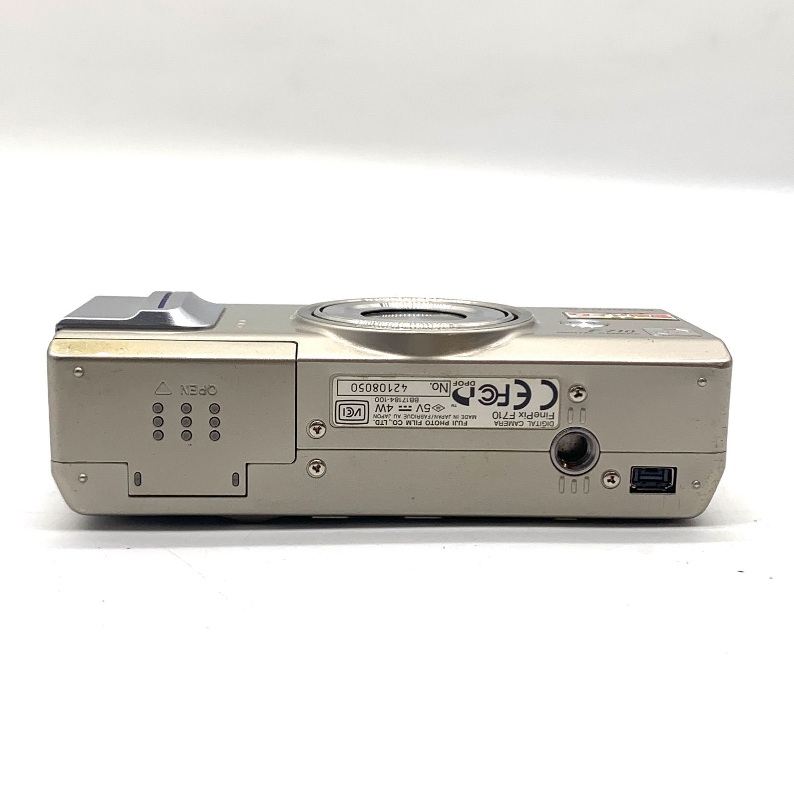 FA203【訳あり】FUJIFILM デジタルカメラ FinePix F710 WIDESCREEN LCD 
