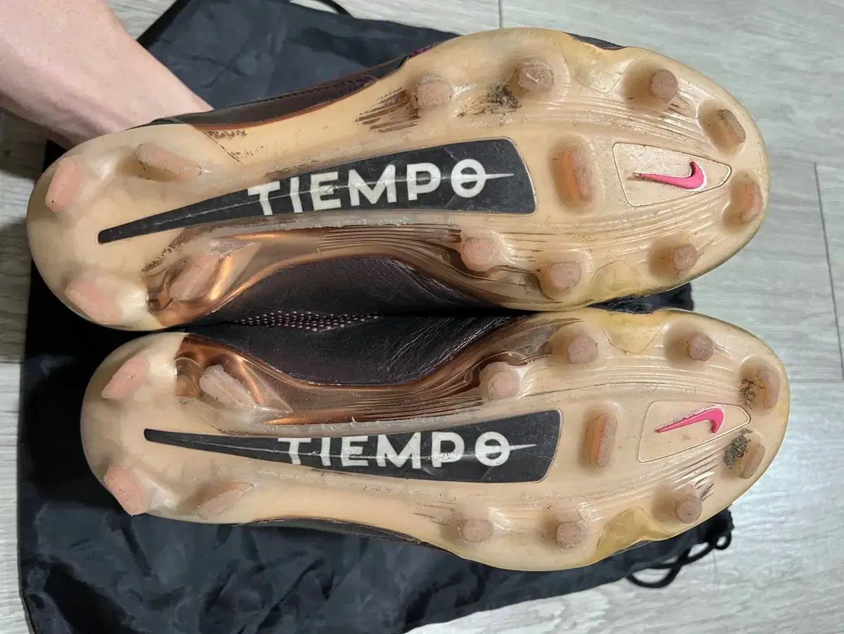  最 NIKE ティエンポ レジェンド9 エリート FG 250 サッカーシューズ フットサルシューズ シューズ