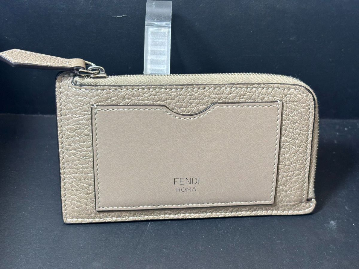 12507-018 フェンディ FENDI カードケース フラグメントケース コインカードケース ベージュ ピーカブー