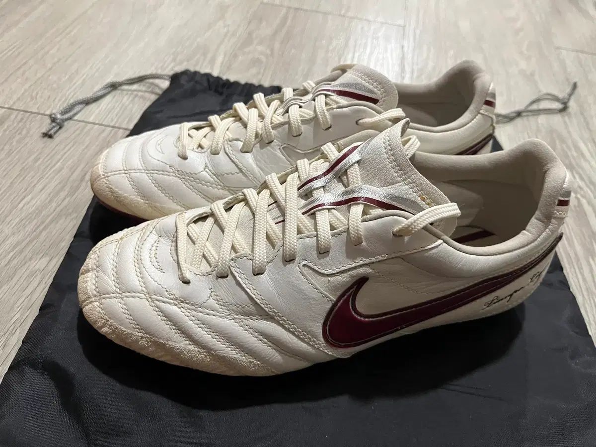 ナイキ ティエンポ リーGE R A HG 250 サッカーシューズ