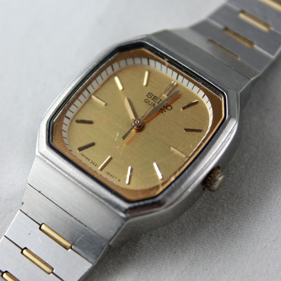 小ぶり デザインウォッチ