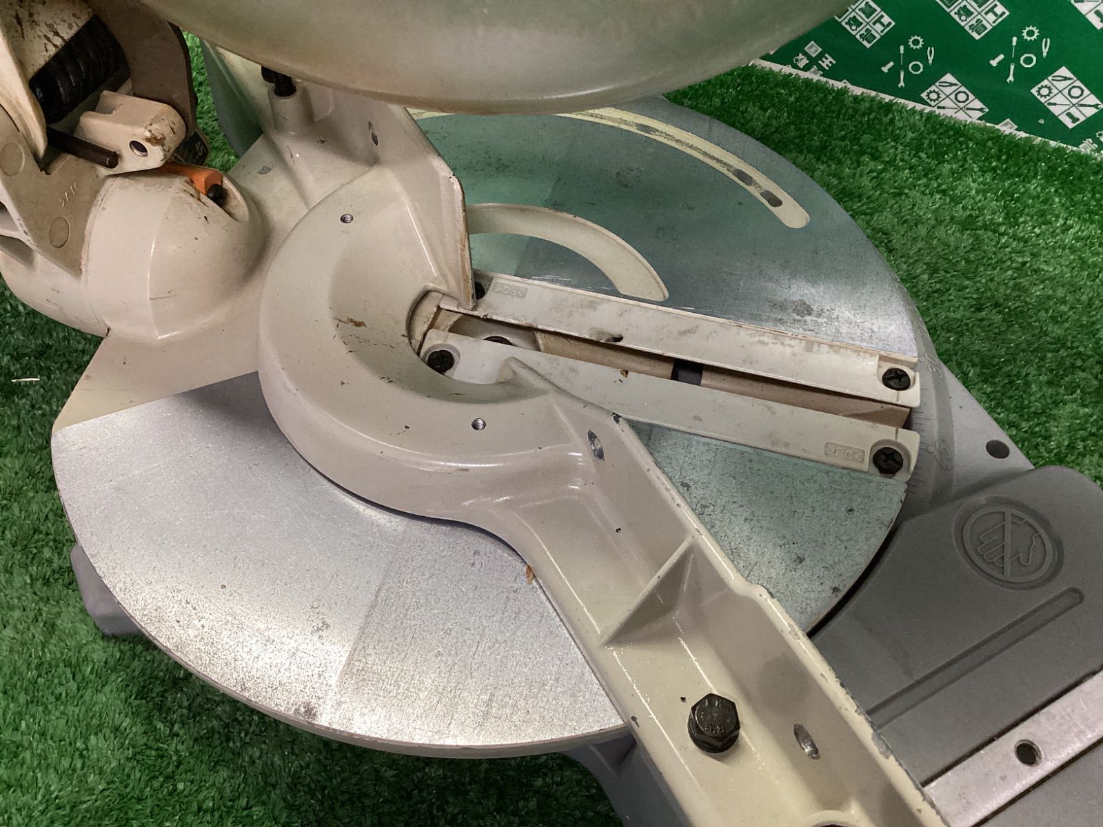 マキタ 216㎜卓上マルノコ