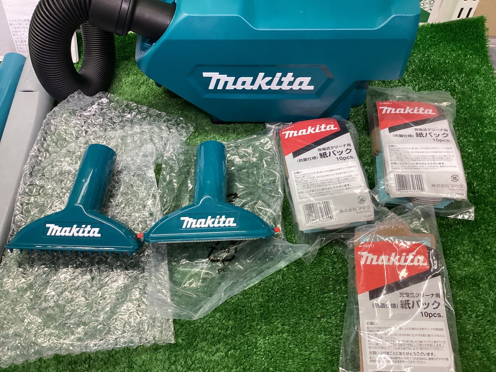makita マキタ 10.8 v充電式クリーナ CL 121 DZ