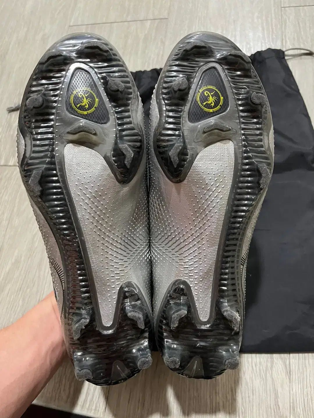 NIKE FANTOM GT エリート SE FG 255 サッカーシューズ