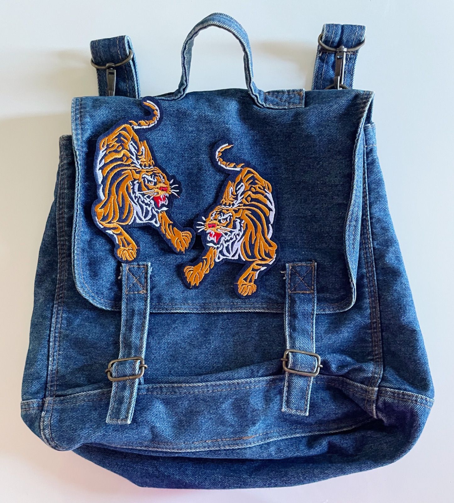 虎◇トラ◇全身◇アイロンワッペン◇刺繍ワッペン◇阪神◇タイガー