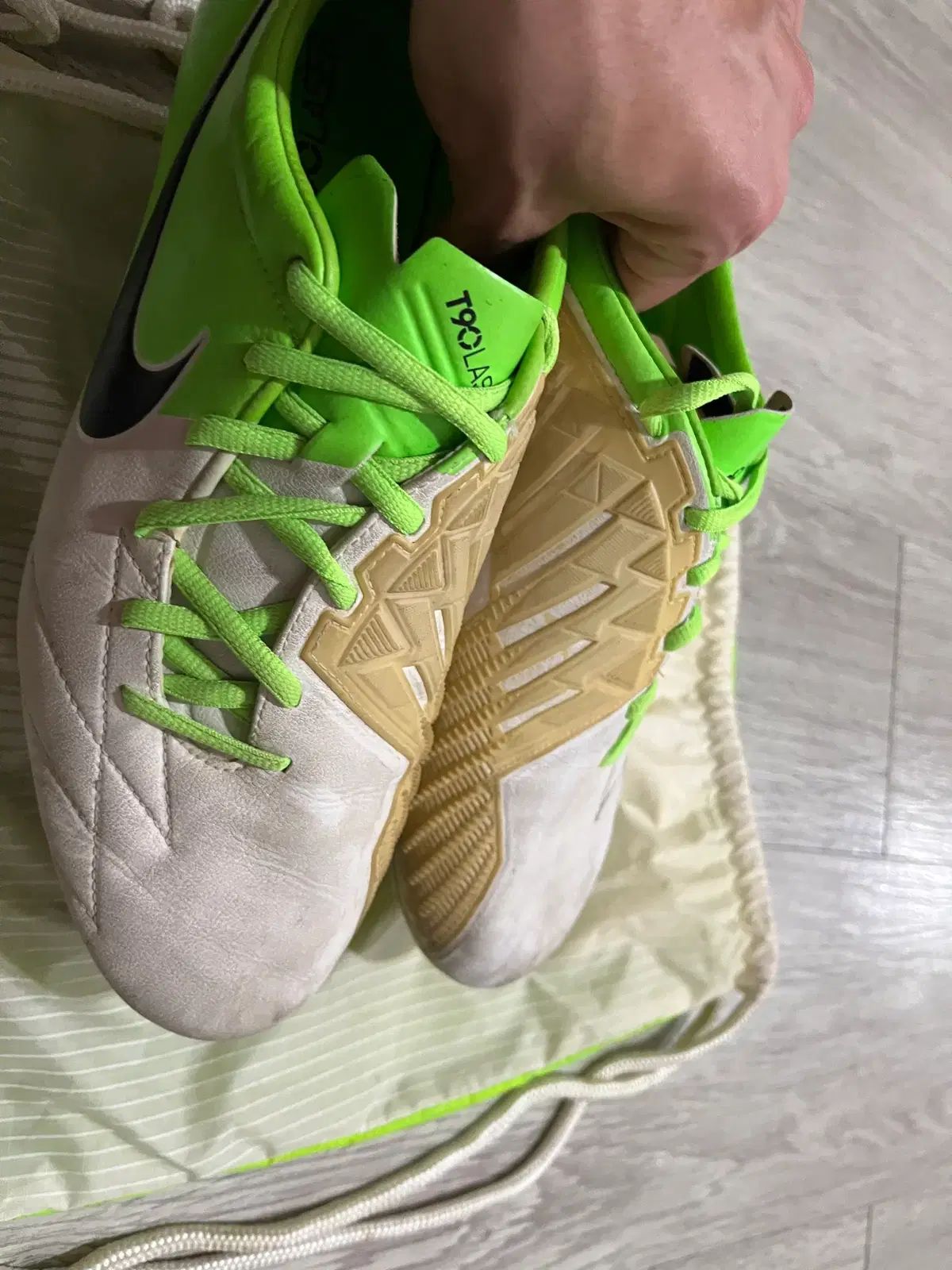 サッカーシューズ