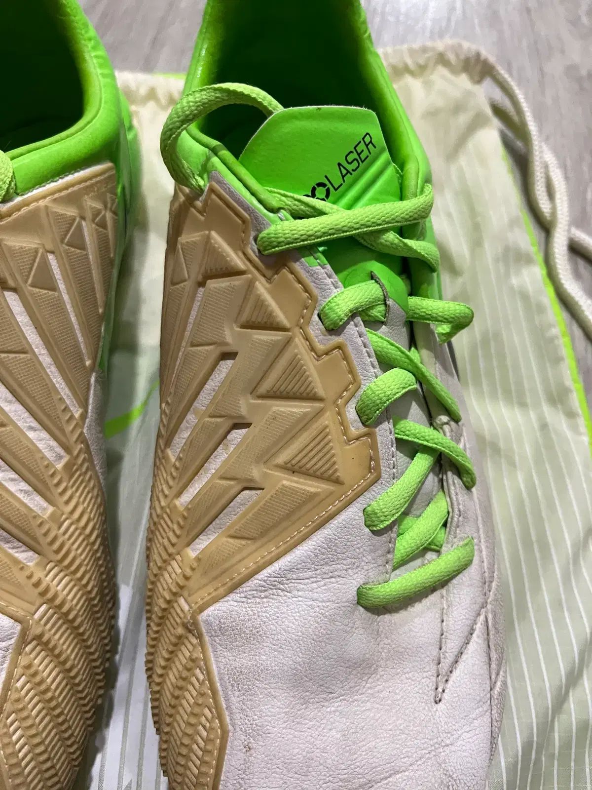  高品質 NIKE ナイキ トゥー90 レーザー4 HG 280 サッカーシューズ フットサルシューズ シューズ